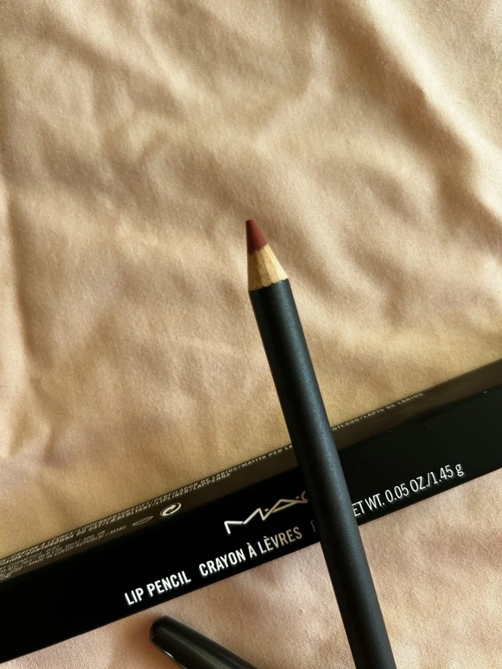 New! MAC Lip Liner Pencil - Soar